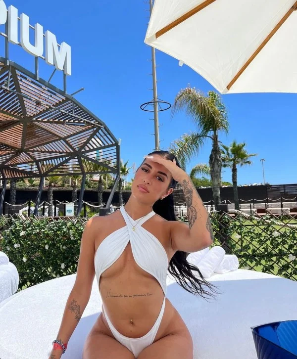 Escort latina curvy en Madrid