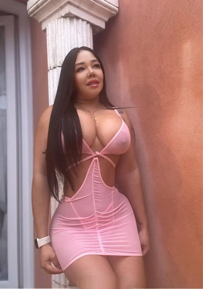 Escort latina curvy en Ceuta