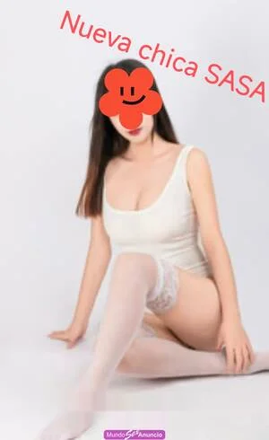 Escort asiática delgada en Murcia