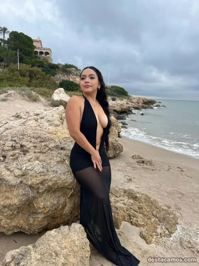 Escort latina curvy en Valencia