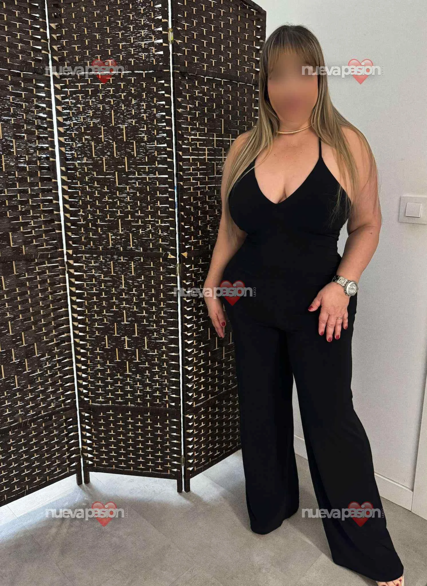 Escort latina curvy en Orense