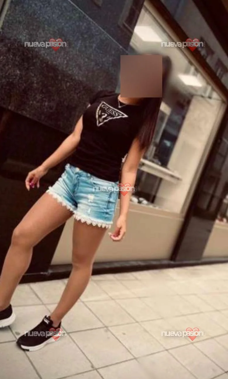 Escort latina delgada en Madrid