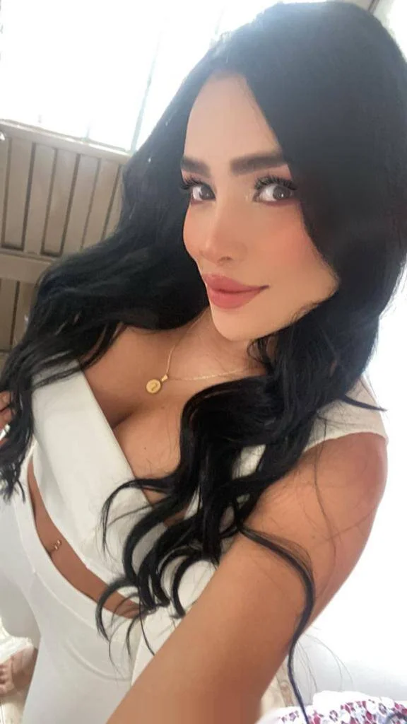 Escort latina curvy en Alcira