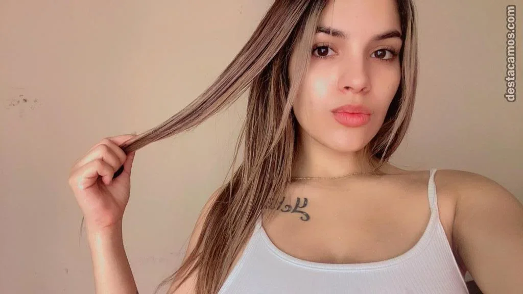 Escort latina delgada en Ibiza