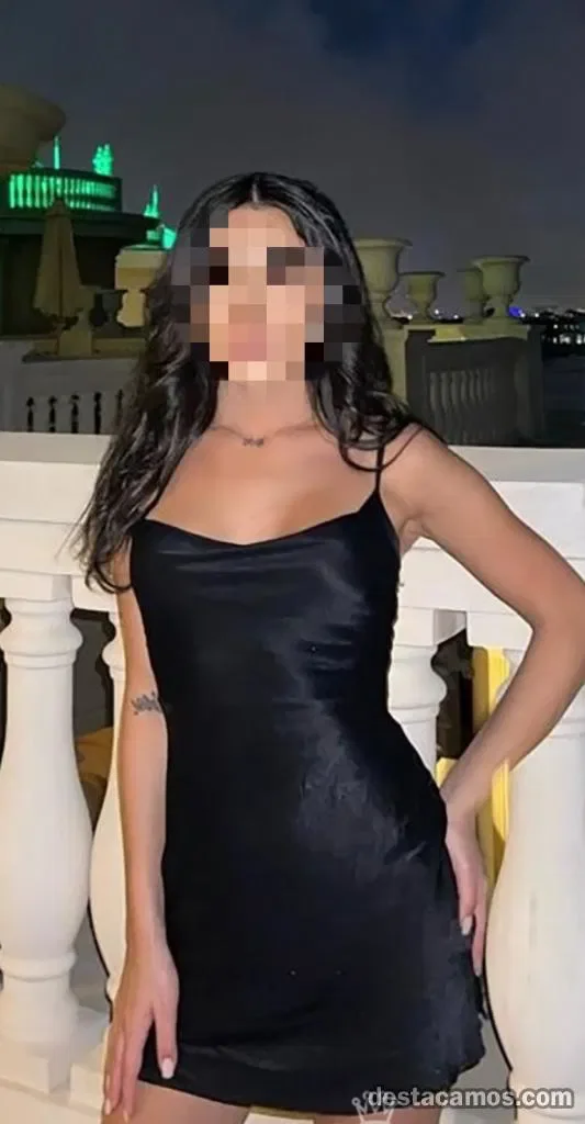 Escort latina delgada en Madrid