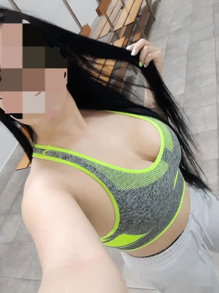 Escort latina curvy en Valencia