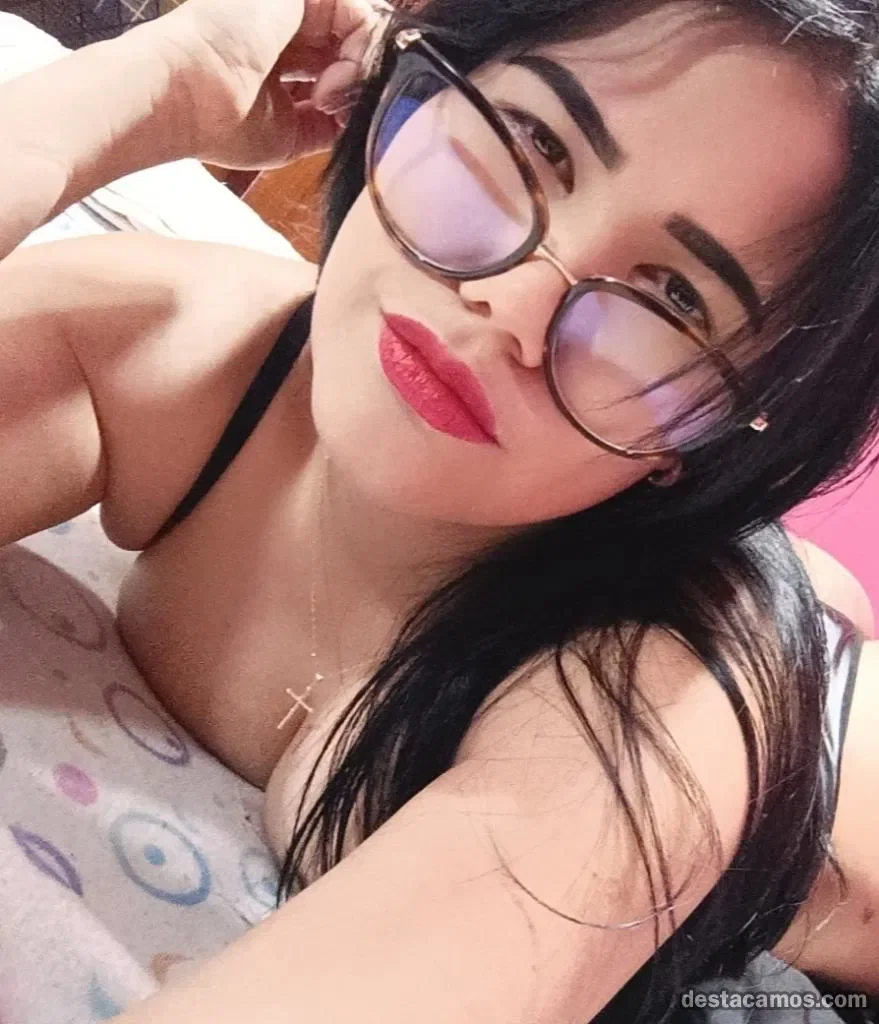 Escort latina curvy en León