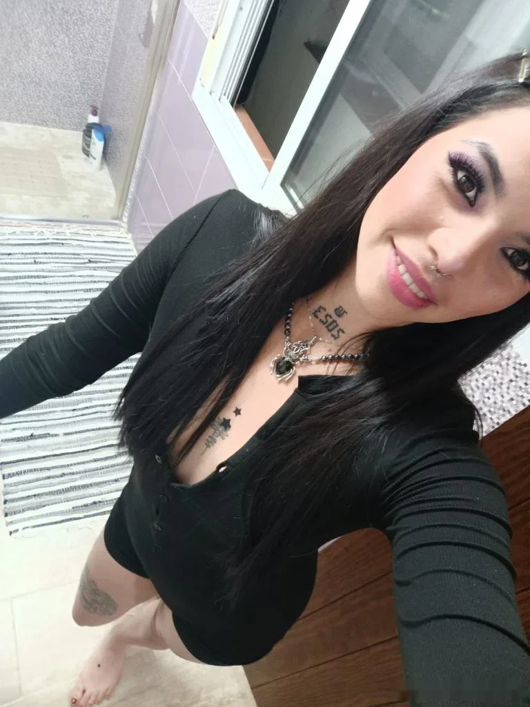 Escort latina curvy en Valencia
