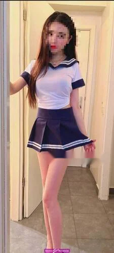 Escort asiática delgada en Arona