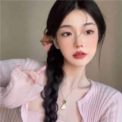 Escort asiática delgada en Madrid