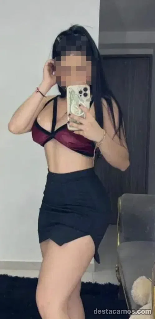 Escort latina curvy en León