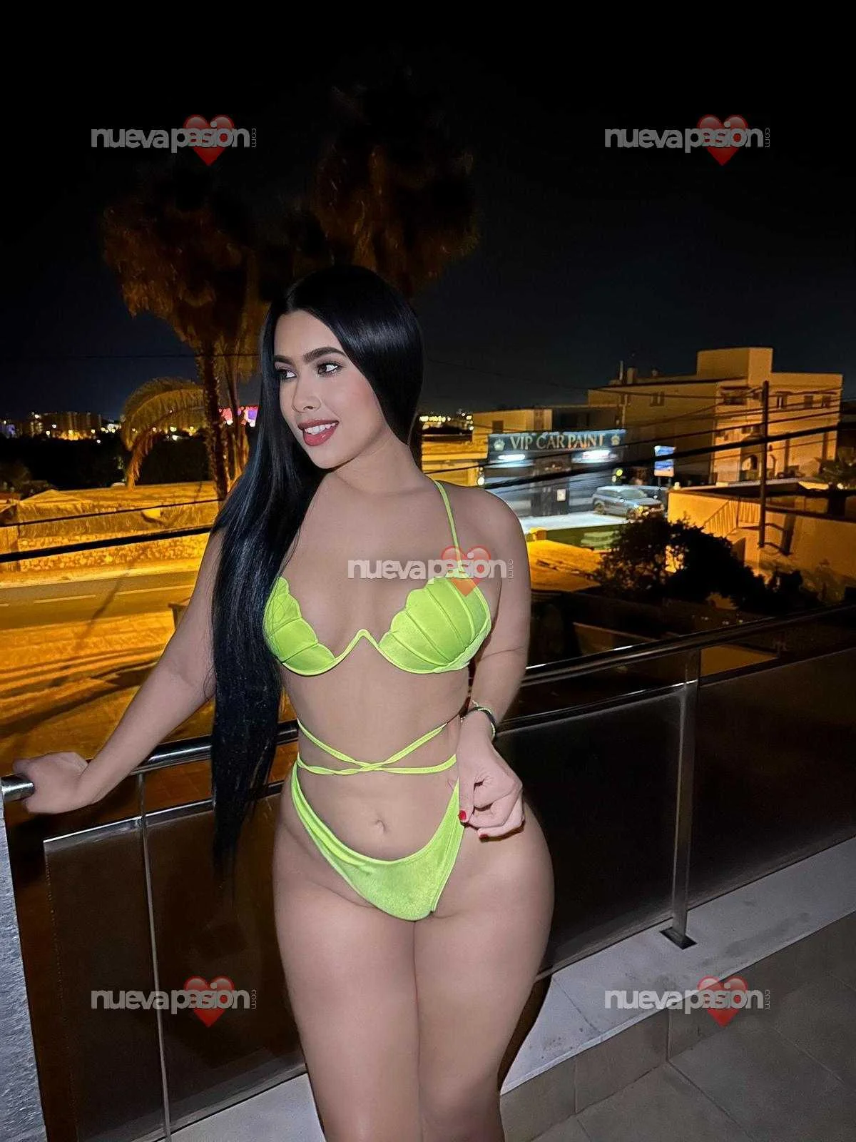 Escort latina curvy en Real