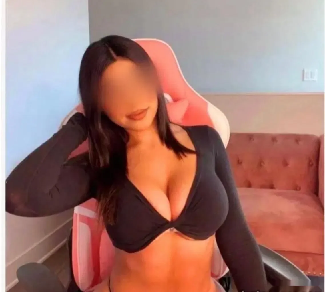 Escort latina curvy en Madrid