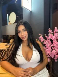 Escort latina curvy en Barcelona