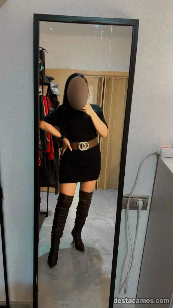 Escort latina curvy en Granada