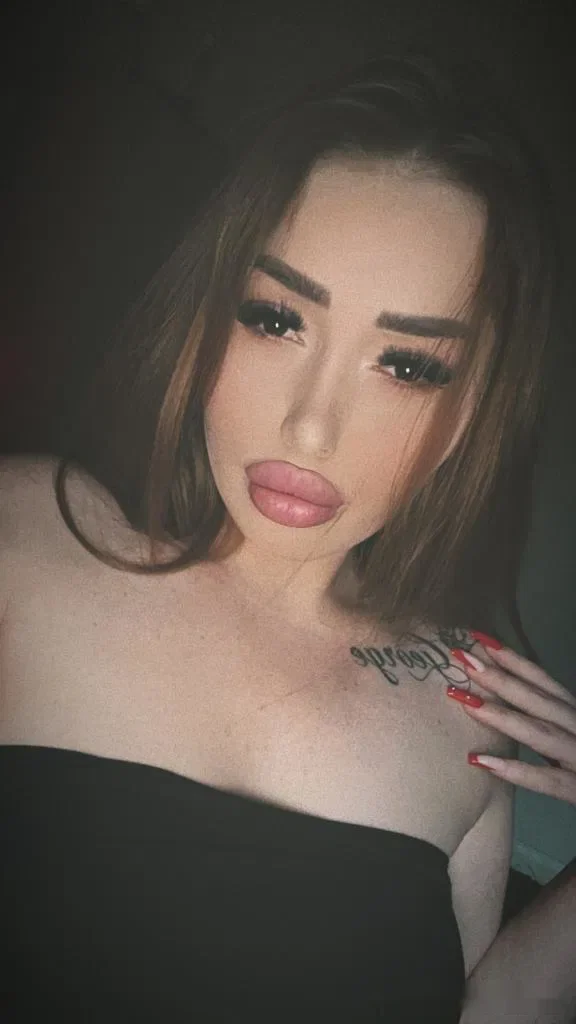 Escort latina curvy en Málaga