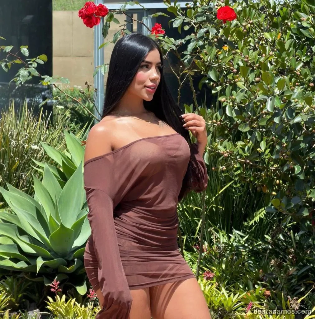 Escort latina curvy en Sevilla