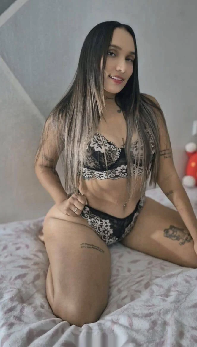Escort latina curvy en Granada