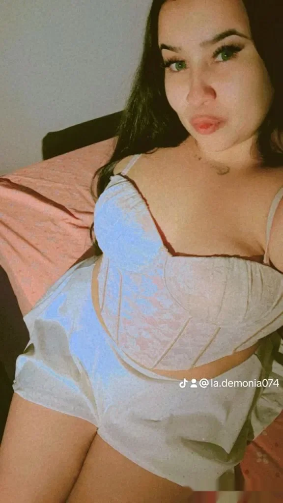Escort latina curvy en Valencia