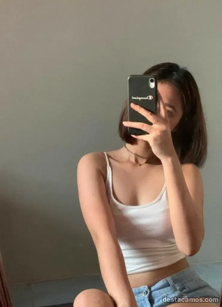 Escort latina delgada en Alicante