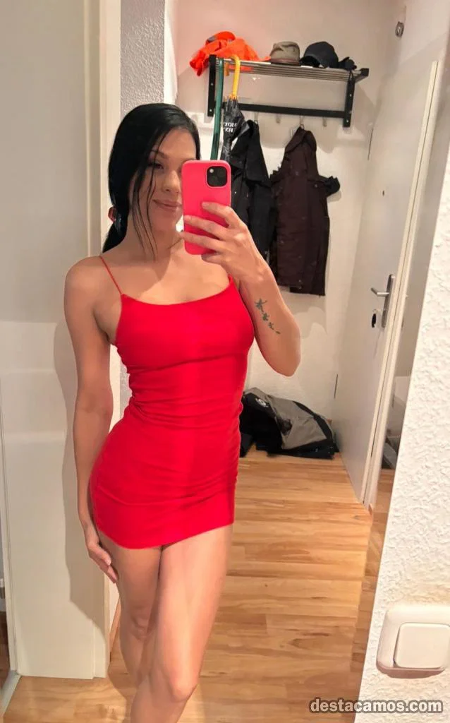 Escort latina delgada en Alicante