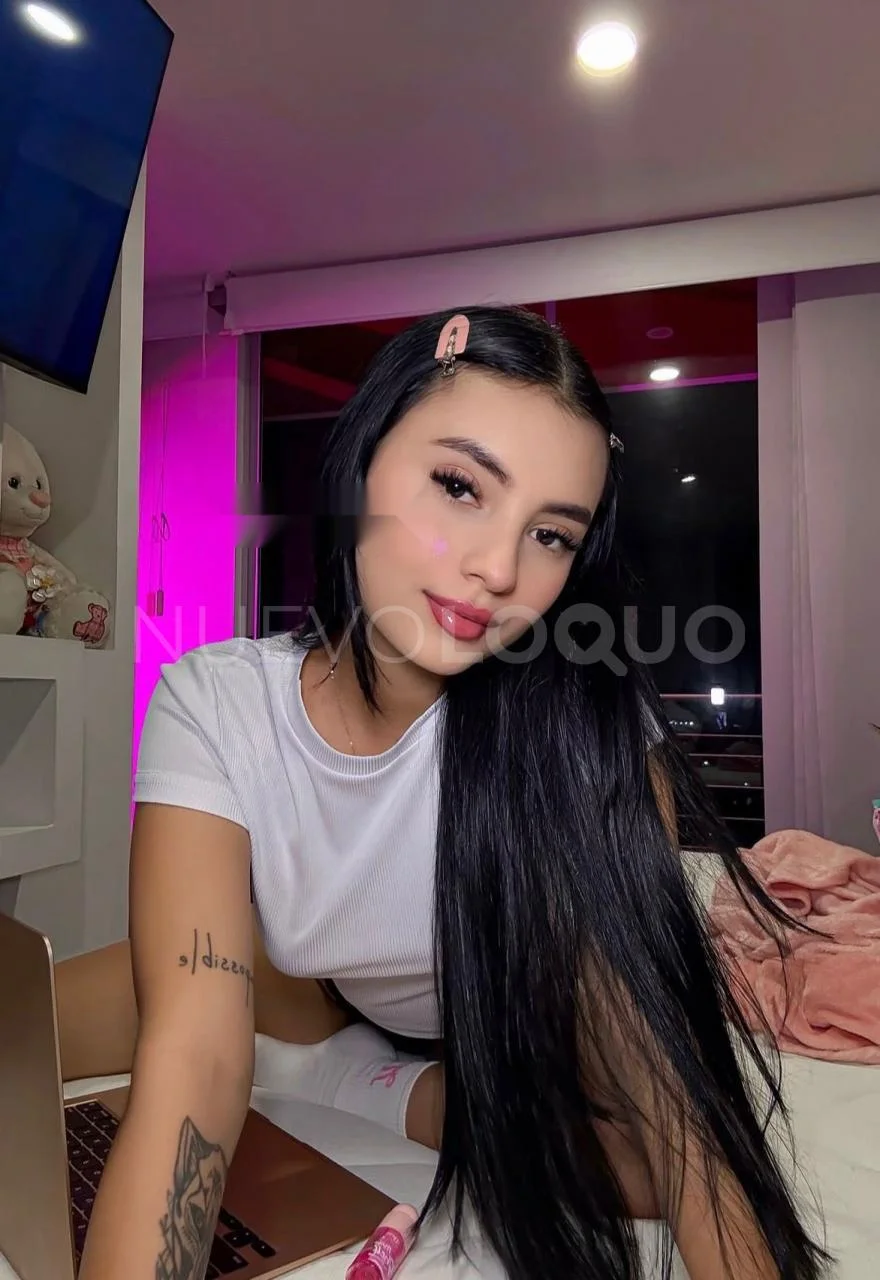 Escort latina delgada en Bilbao