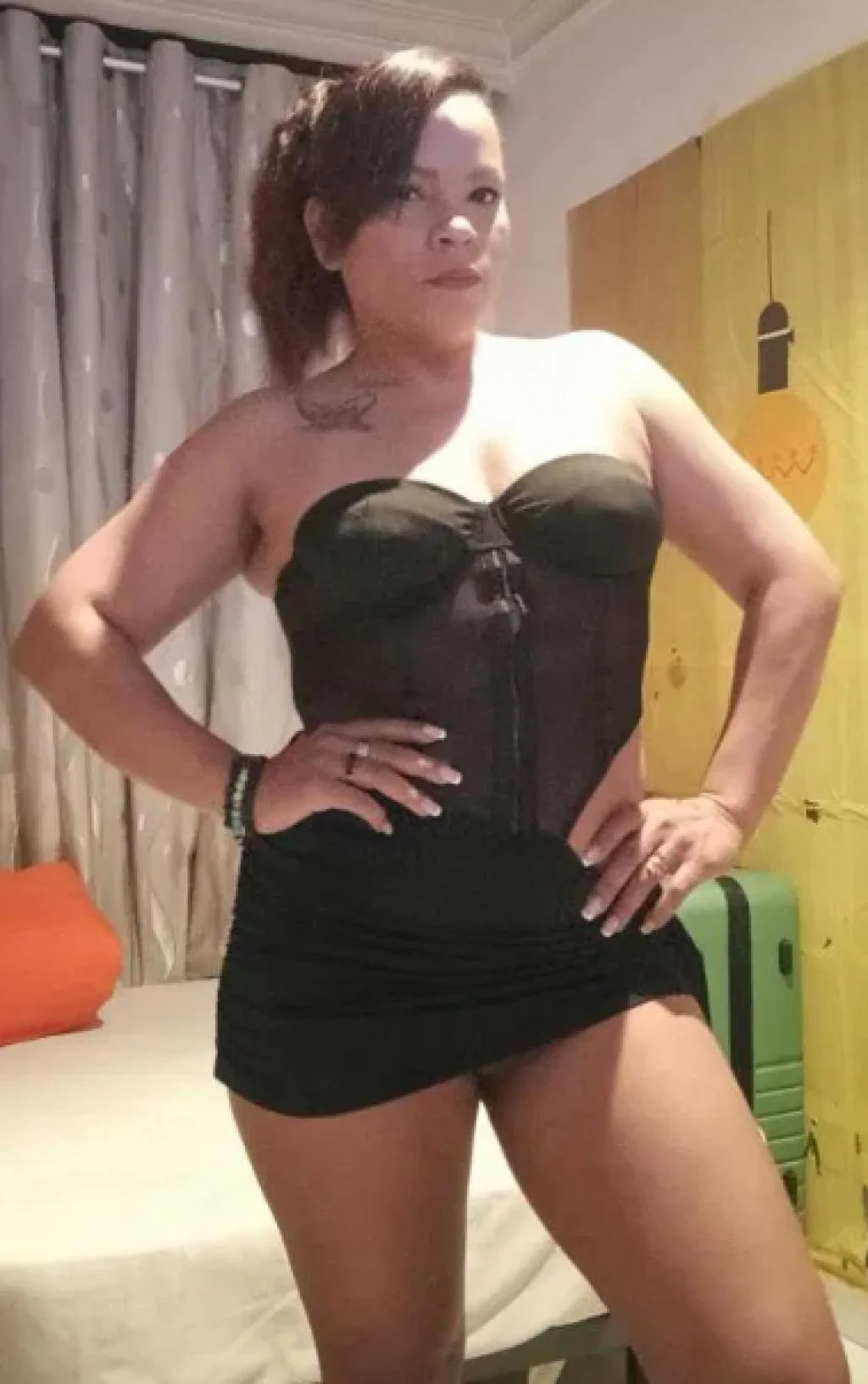 Escort mulata curvy en Valladolid