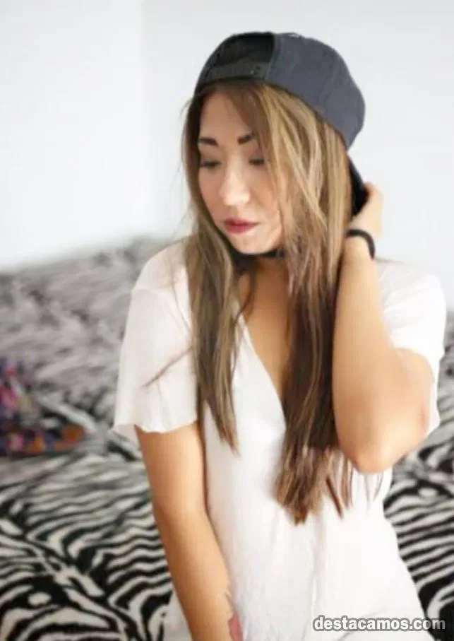 Escort latina delgada en Valladolid