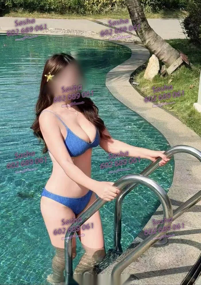 Escort asiática curvy en Madrid