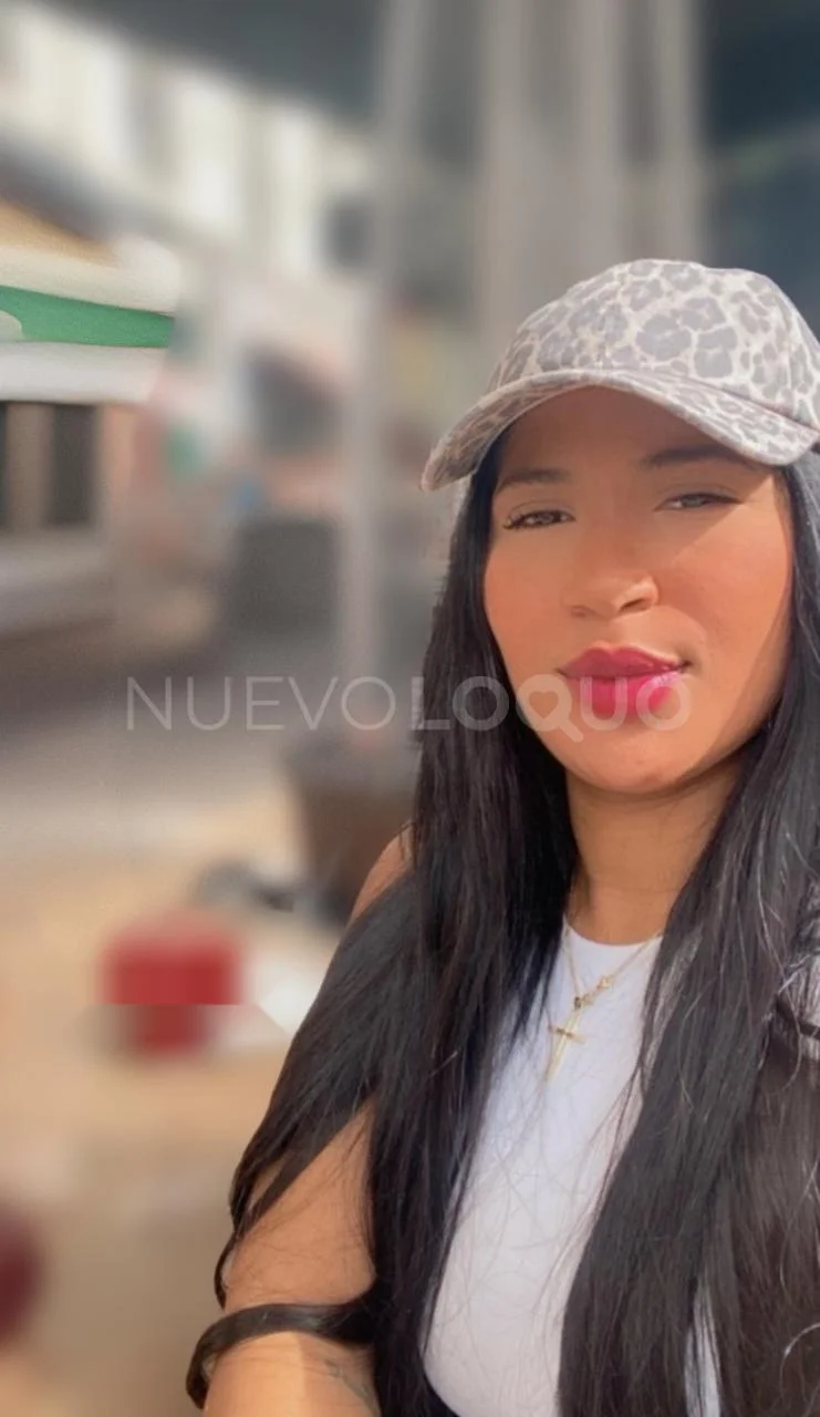 Escort latina delgada en Sevilla