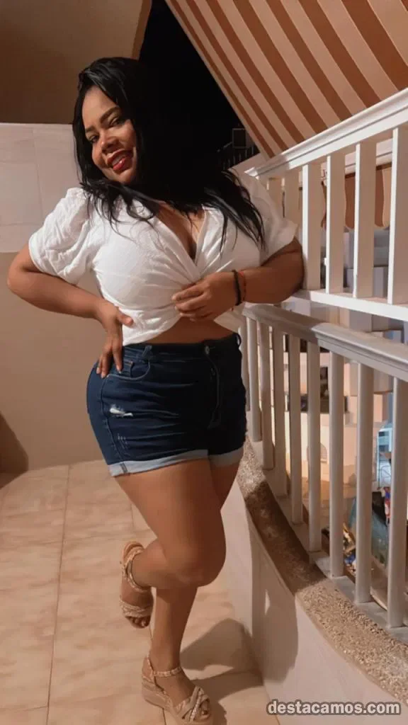 Escort latina curvy en Valencia