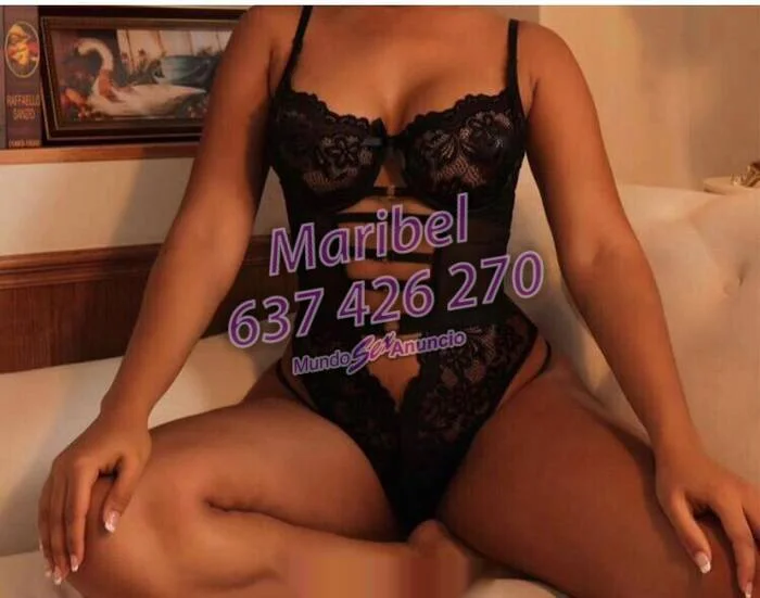 Escort mulata curvy en Cee