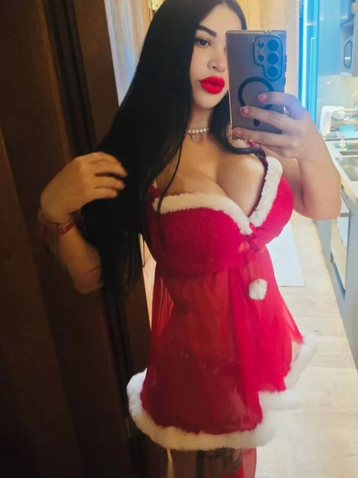 Escort latina curvy en Madrid