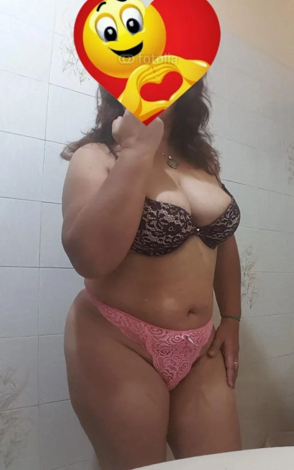 Escort latina curvy en Madrid