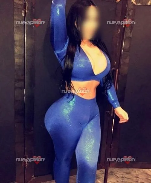 Escort latina curvy en Mahón