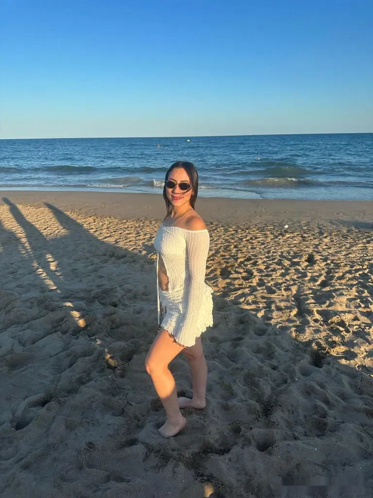 Escort latina delgada en Barcelona
