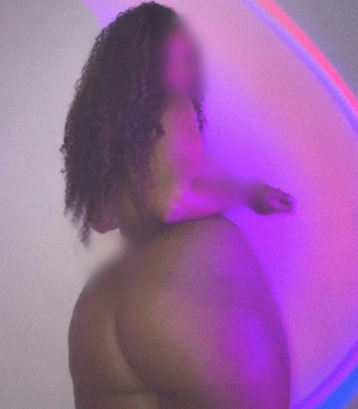 Escort mulata curvy en Madrid