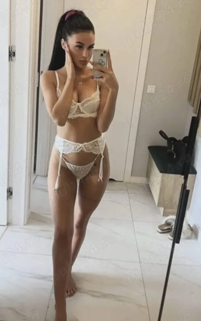 Escort latina delgada en Vinaròs