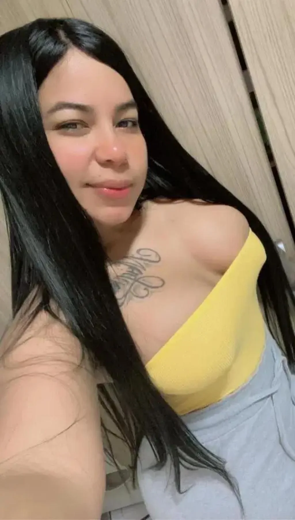 Escort latina curvy en Sevilla