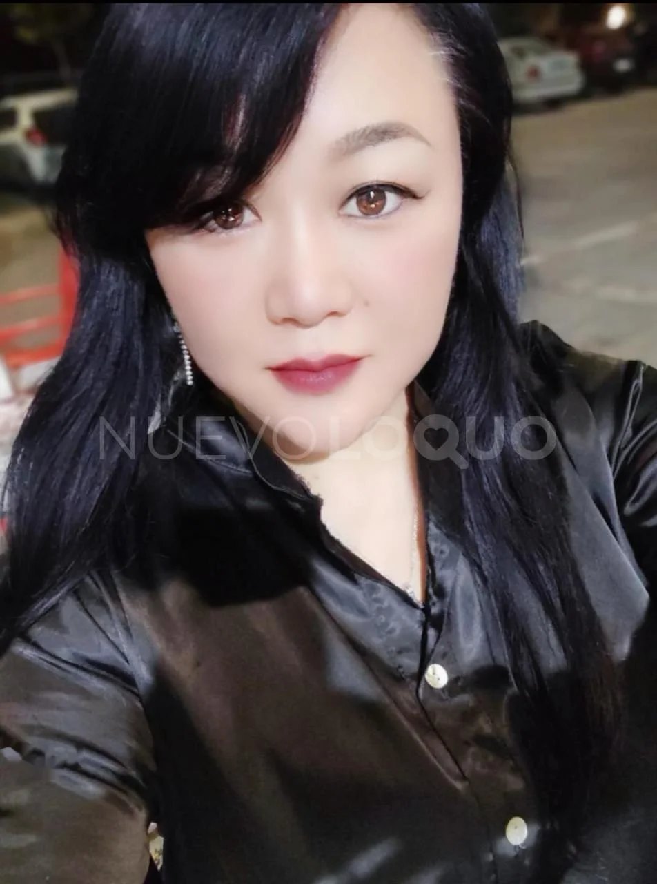 Escort asiática curvy en Barcelona