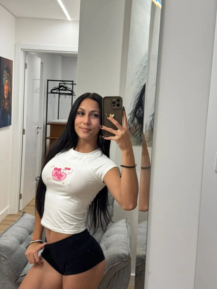 Escort latina curvy en Madrid