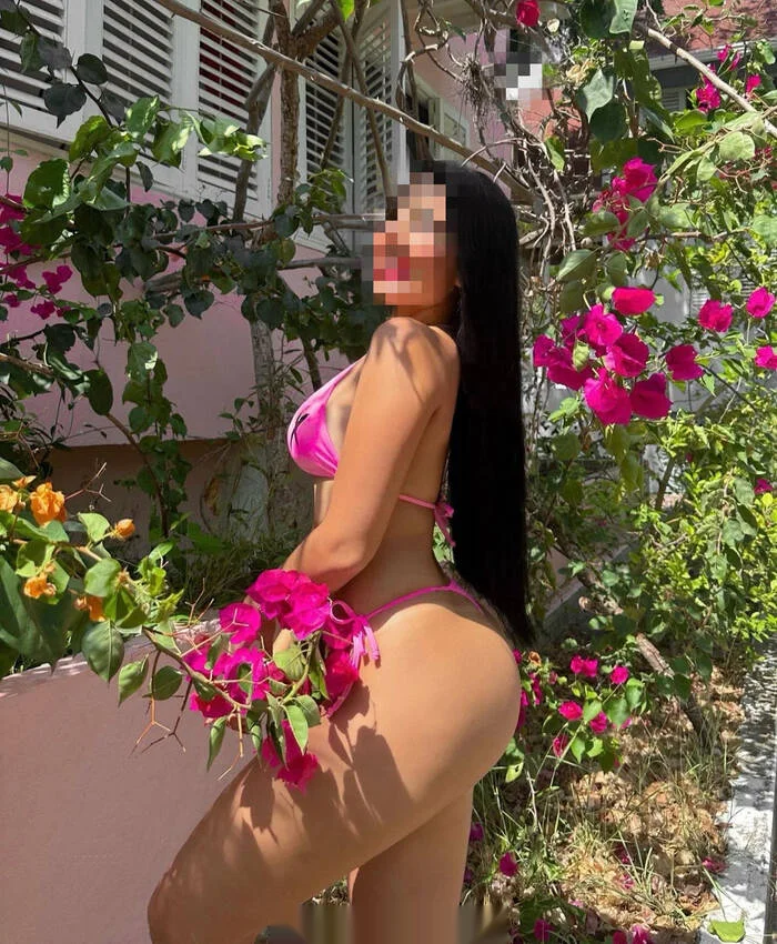 Escort latina curvy en Candelaria
