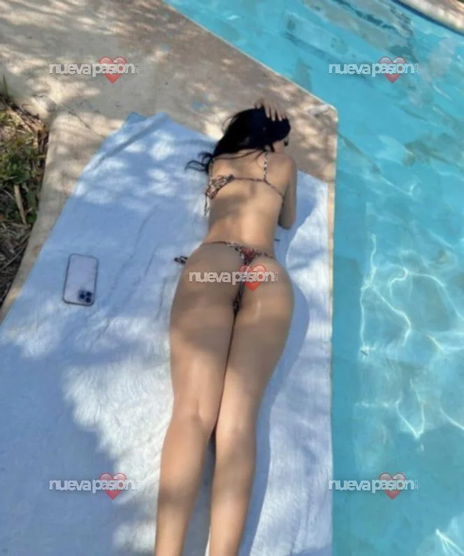 Escort latina delgada en Benidorm