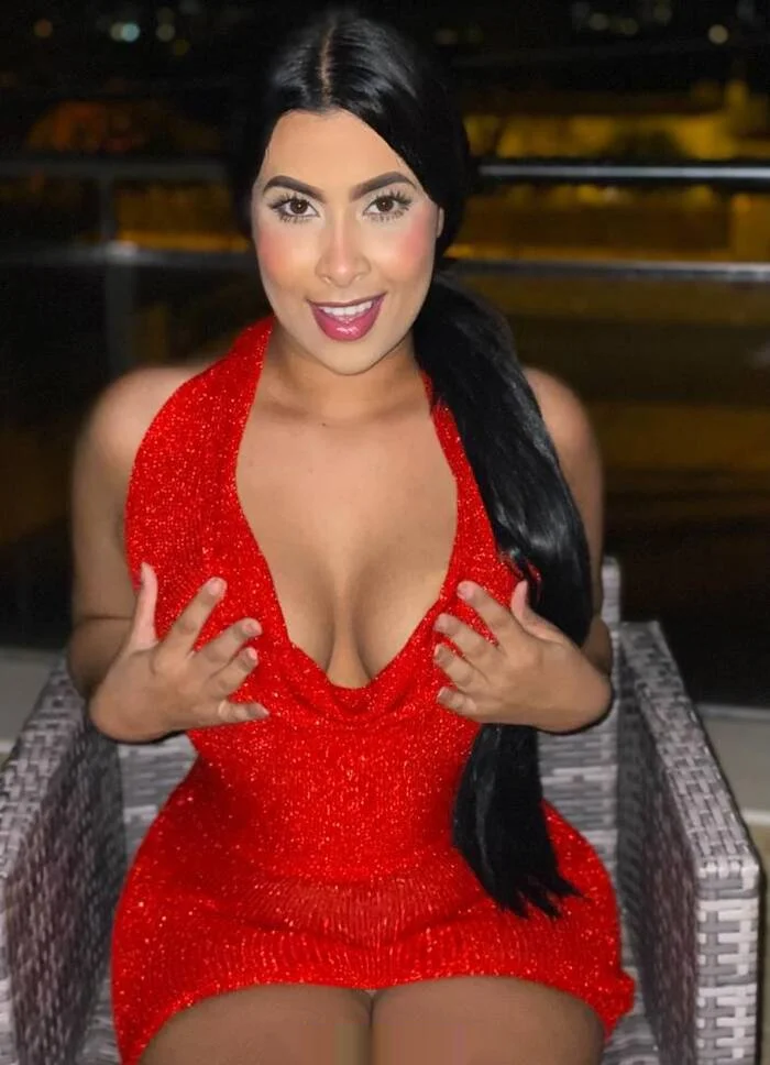 Escort latina curvy en Los Alcázares