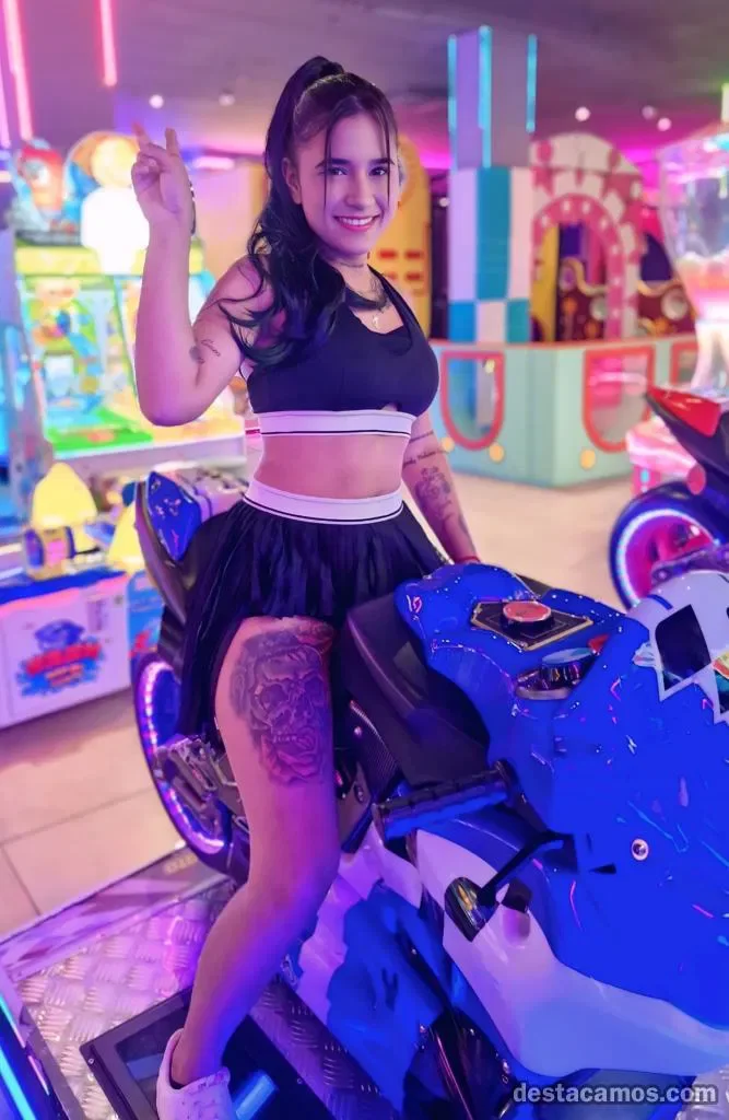 Escort latina curvy en Sevilla