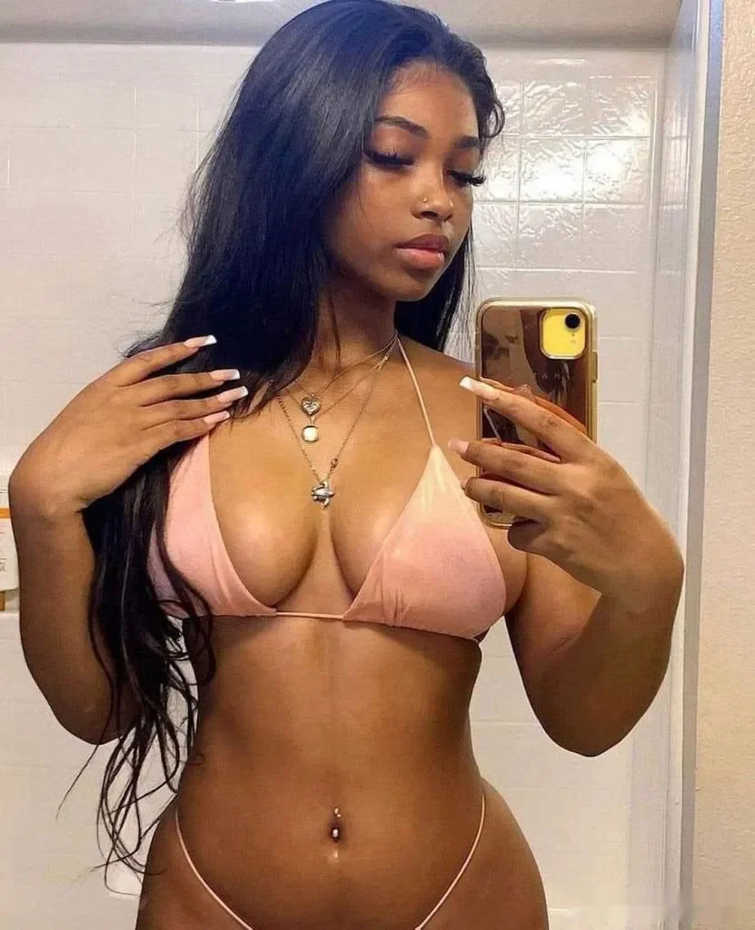 Escort mulata curvy en Málaga