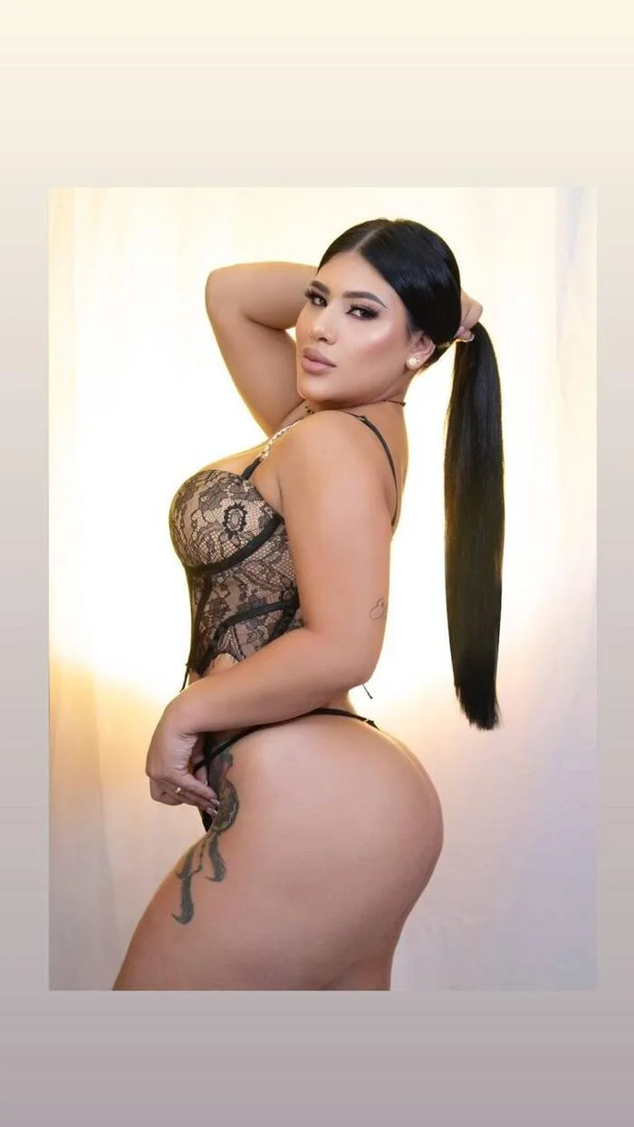 Escort latina curvy en Puerto de la Cruz