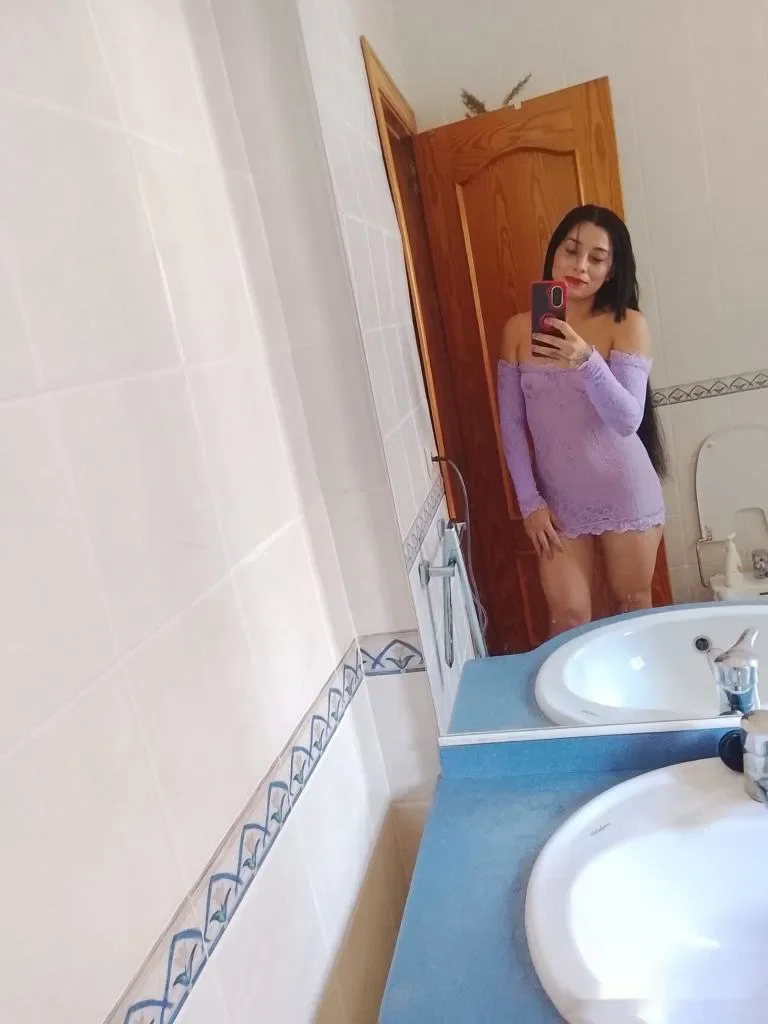 Escort latina curvy en Málaga