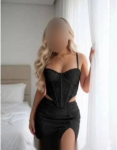 Escort blanca curvy en Benalmádena