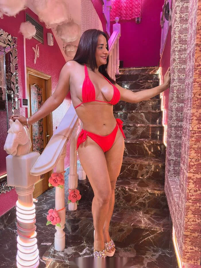 Escort latina curvy en Castellón de la Plana